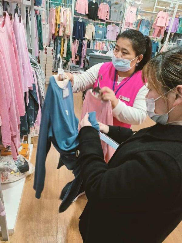 【新時代商廈寶龍店】企業(yè)文化踐行者（1）想顧客之所想，急顧客之所急